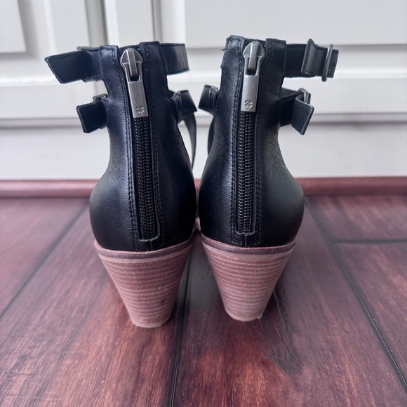 Lucky Brand Ressia Ankle Strap Sandal - Picture 7 of 9